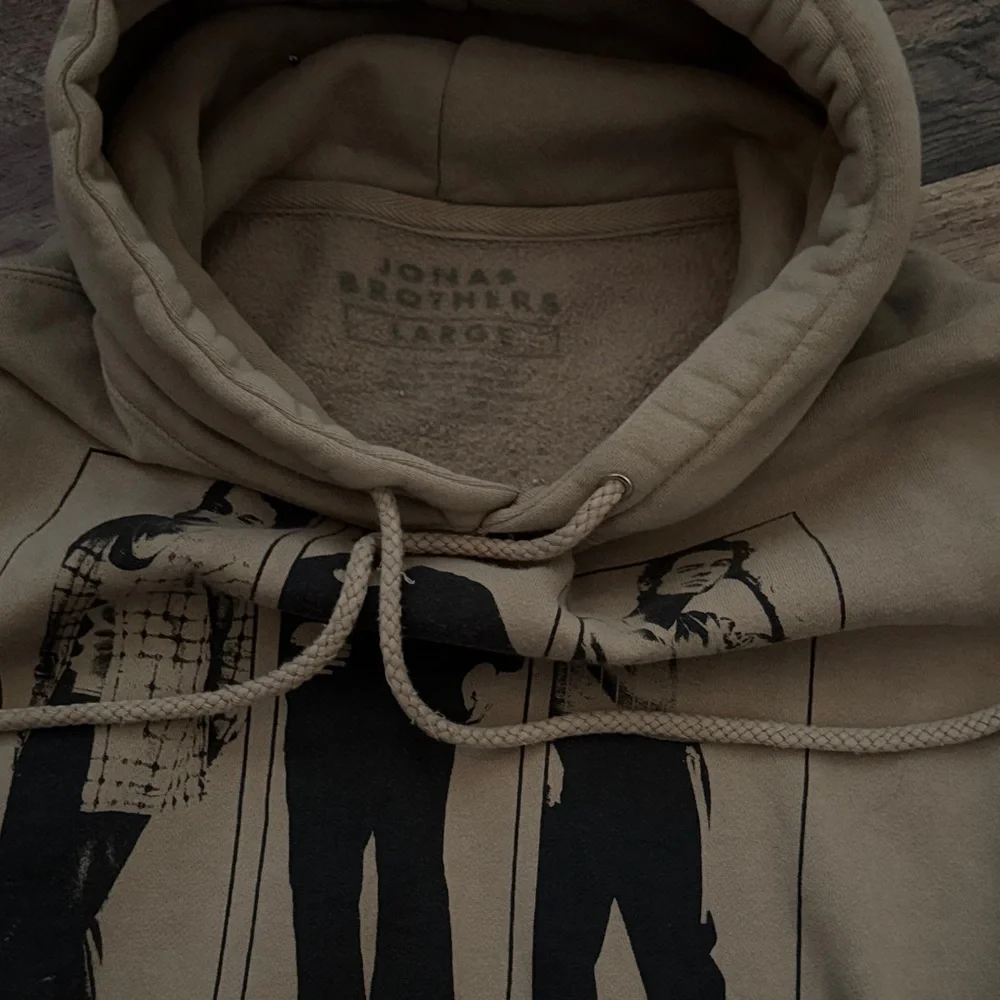 Jonas Brothers Beige Tour Merch Hoodie Unisex - Picture 3 of 4